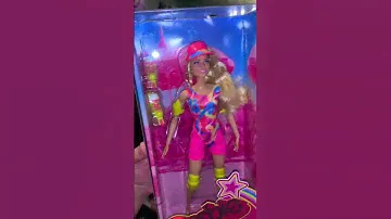 Barbie the Movie Skating 🛼✨ @Mattel #disneyland #barbie #disneydolls #disneycharacter #doll